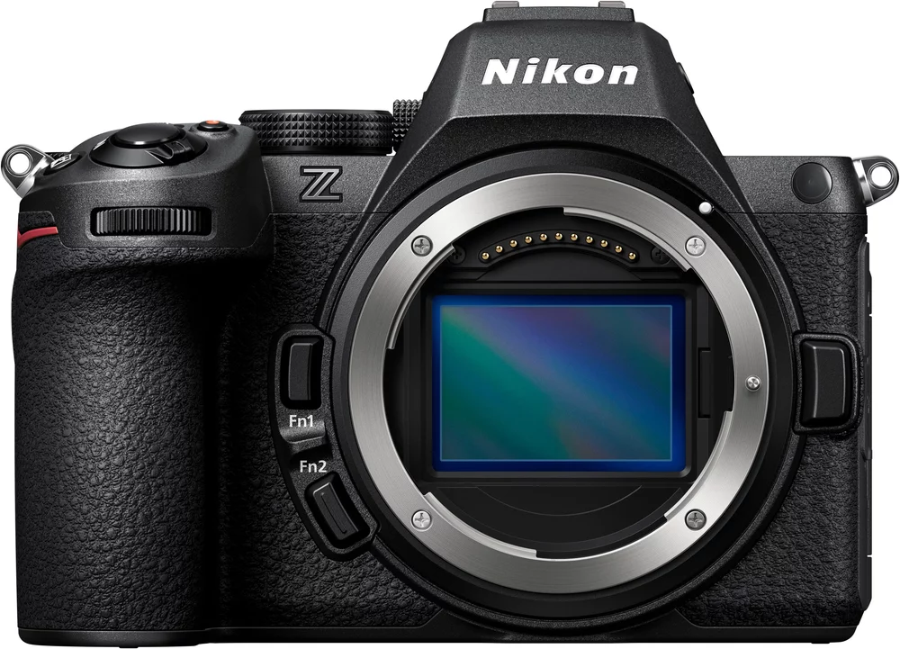 NIKON Z5II + 24-200mm f/4-6.3 VR Systemkamera
